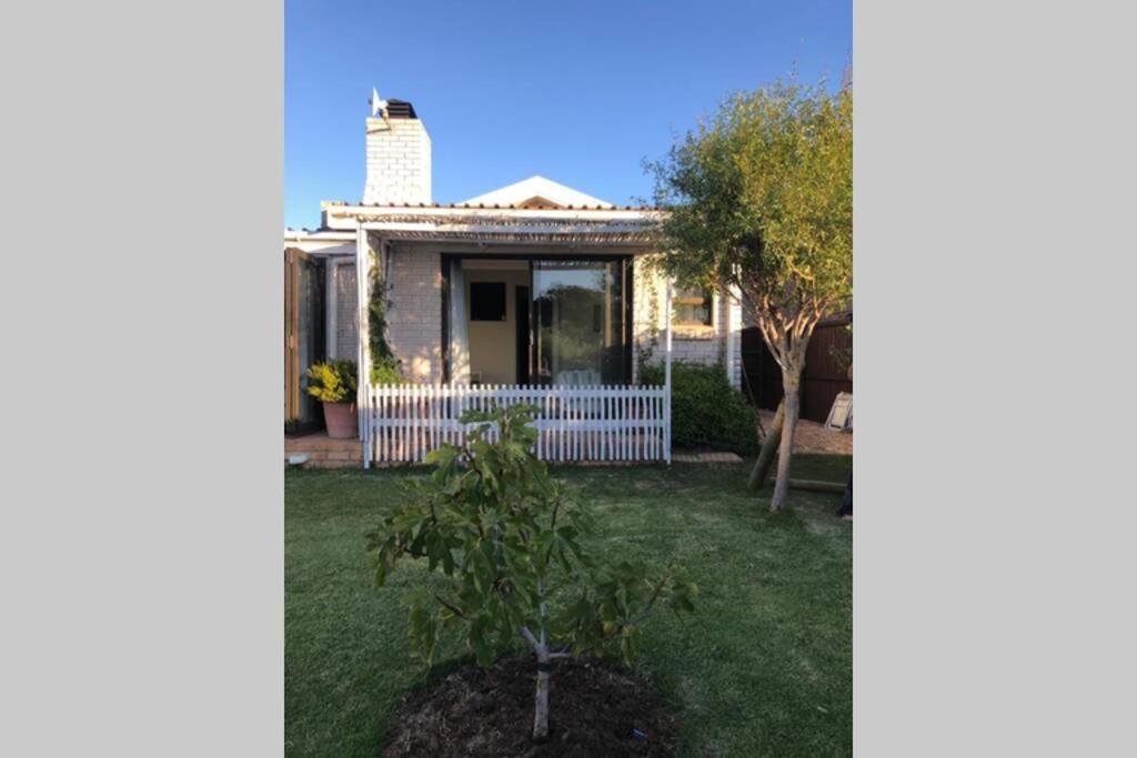 The West Wing Guest Suite. Pringle Bay. Exterior photo